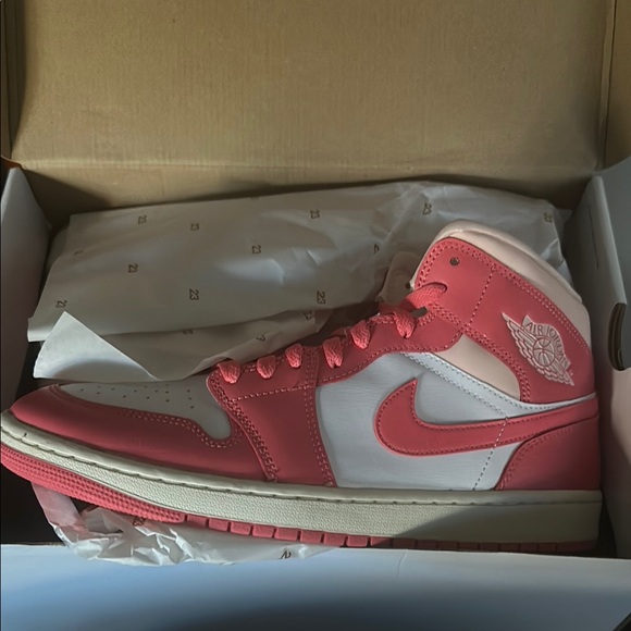 Jordan Shoes - Jordan Athletic Shoes in Black with Top Performance Features